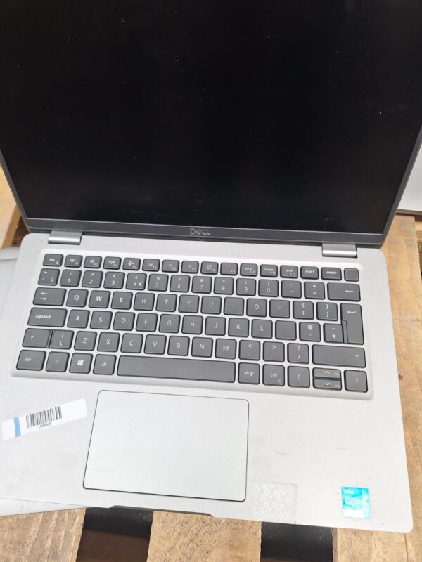 Dell Latitude 5420, 14-inch FHD Laptop, Intel Core i5 11th Gen, 8GB RAM, 256GB SSD - Image 2